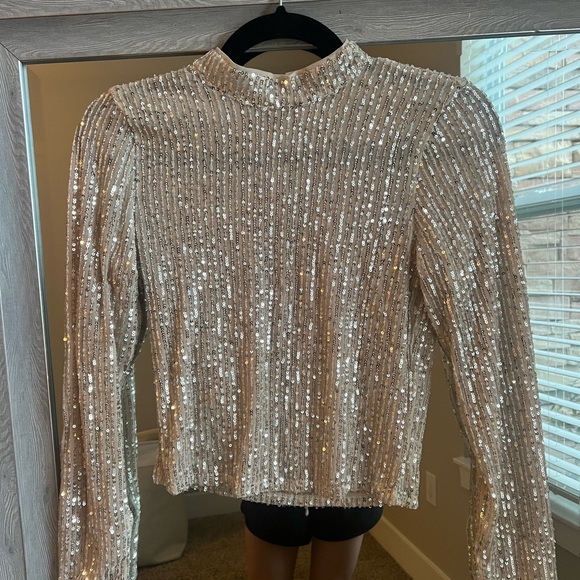 A&F Sequin Mock Neck Long Sleeve Top - Picture 1 of 6